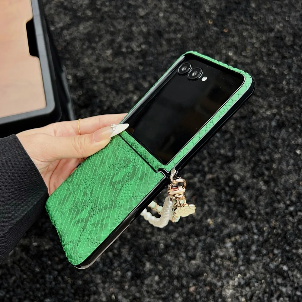 Custodia per telefono in pelle - Flip Leather Case recensione e prezzo